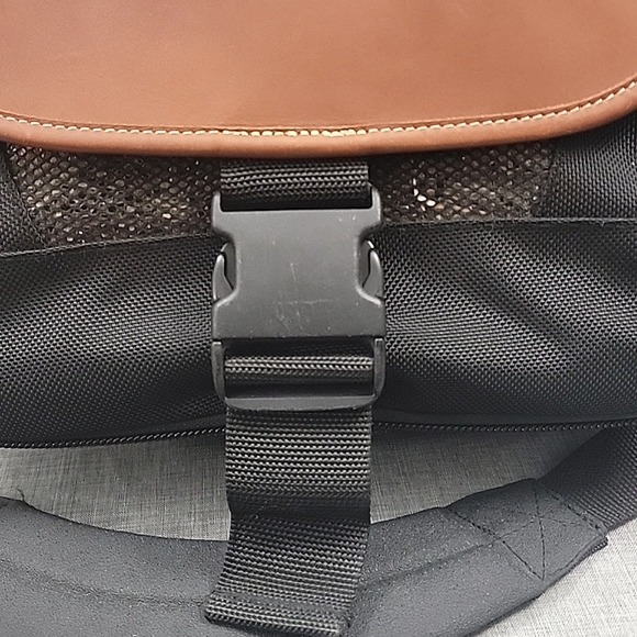 LL Bean Bob Krist VTG Large Padded Camera Bag Backpack Shoulder Canvas Leather - Picture 4 of 14